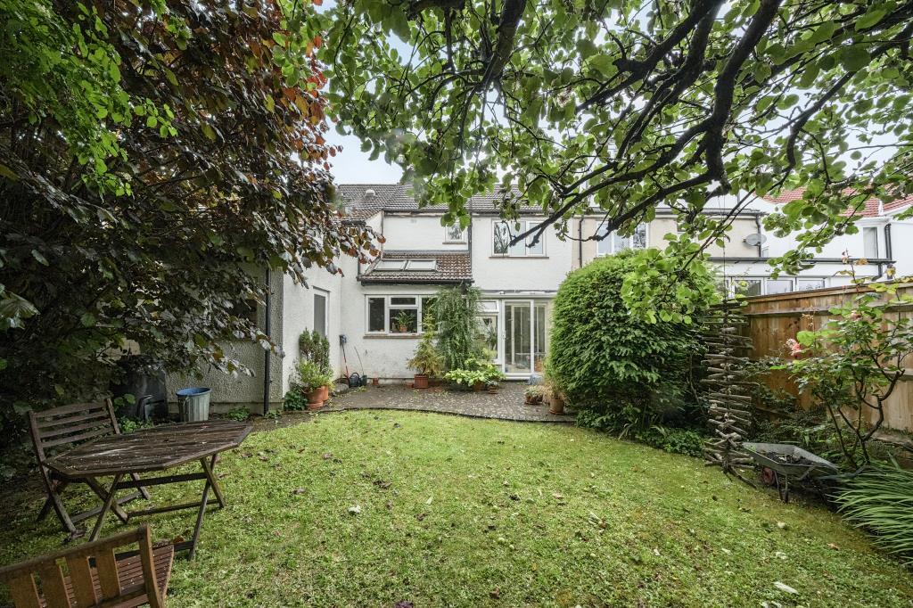 4-bed semi-detached on Marston, Oxford, OX3, £570,000