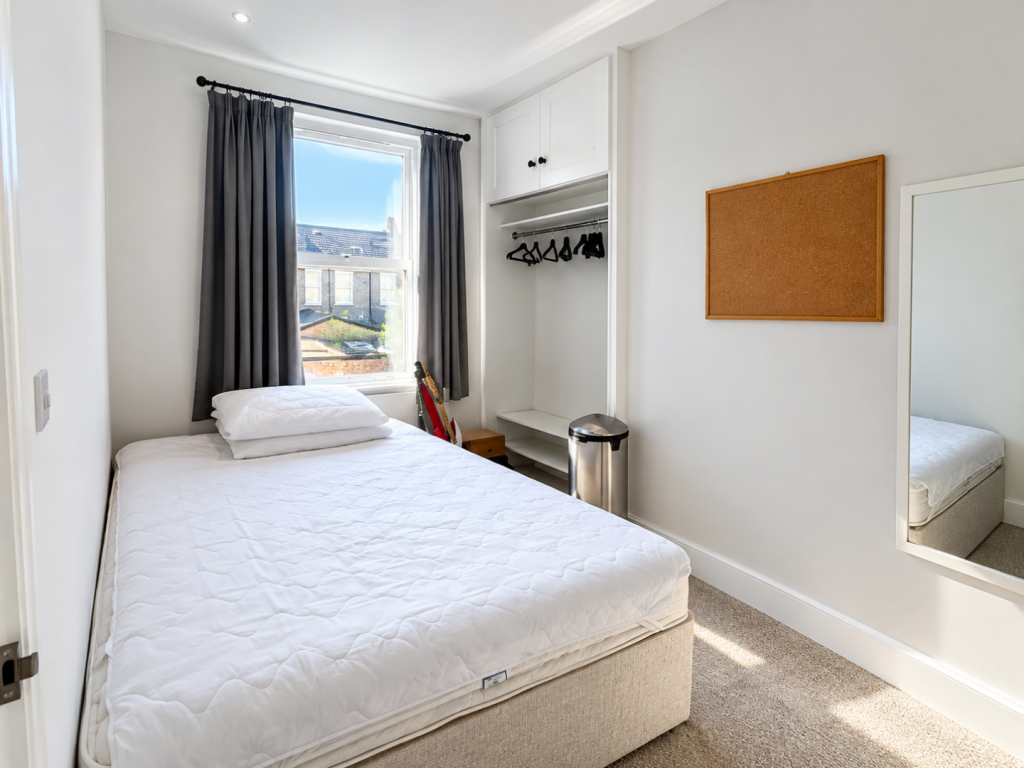 Apartment in London - View 4