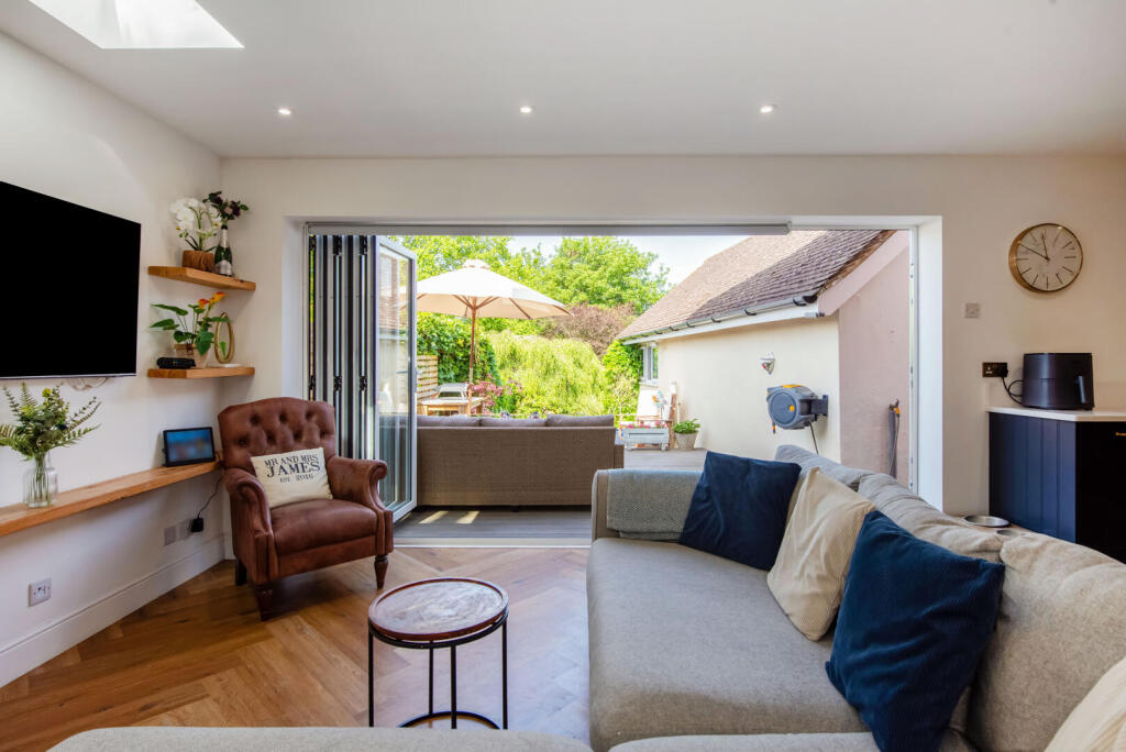 Osborne Road, Warsash, Southampton photo 4