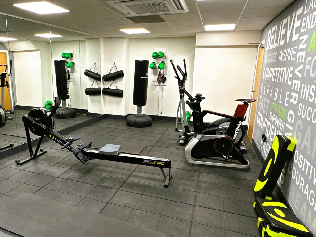 60 Petty France, London SW1H 9EU - gym.jpg