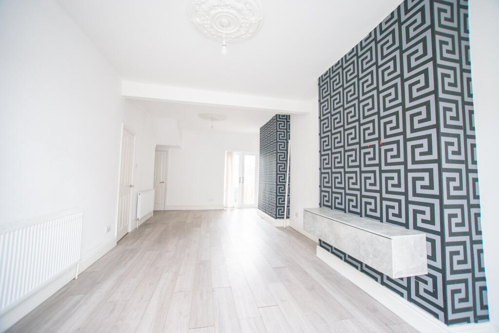 House in Hull - View 3