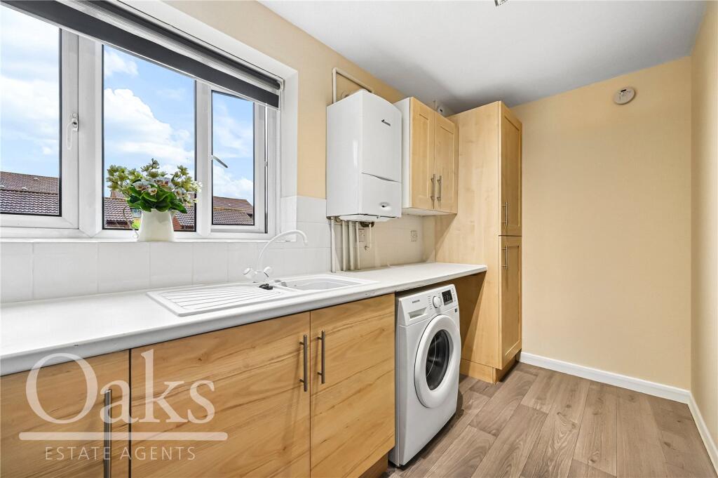 Apartment in Croydon - View 3