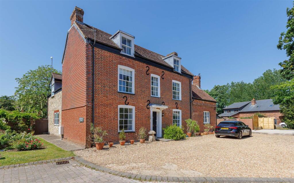 Main image of property: Cowes, Isle of Wight