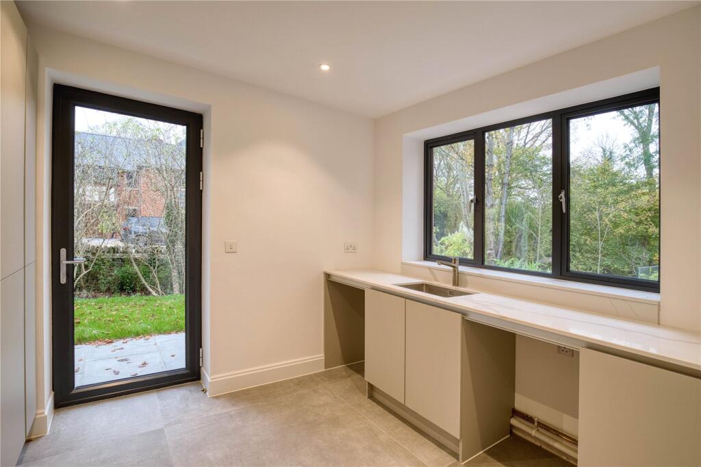 House in Vale of White Horse, Frilford - More