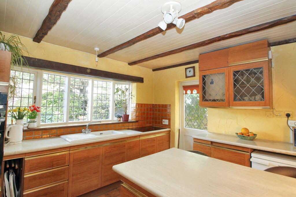 Bentley Way, Woodford Green, IG8 photo 3