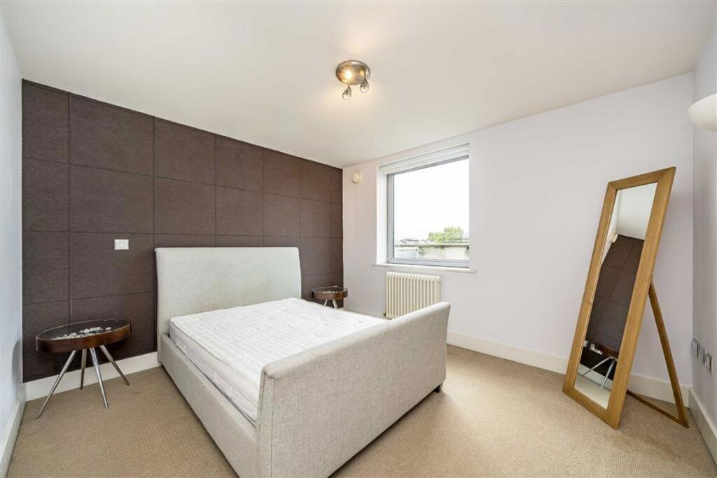 4 bedroom flat for rent