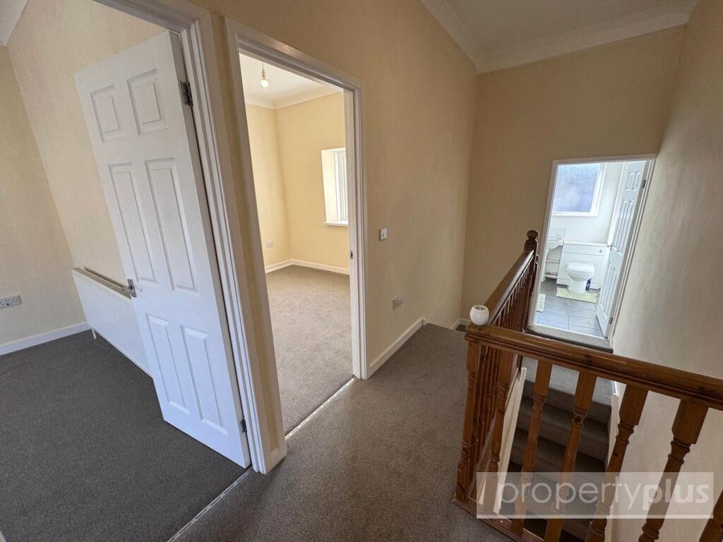 Dunraven Terrace, Treorchy, Rhondda Cynon Taff, CF42 - More