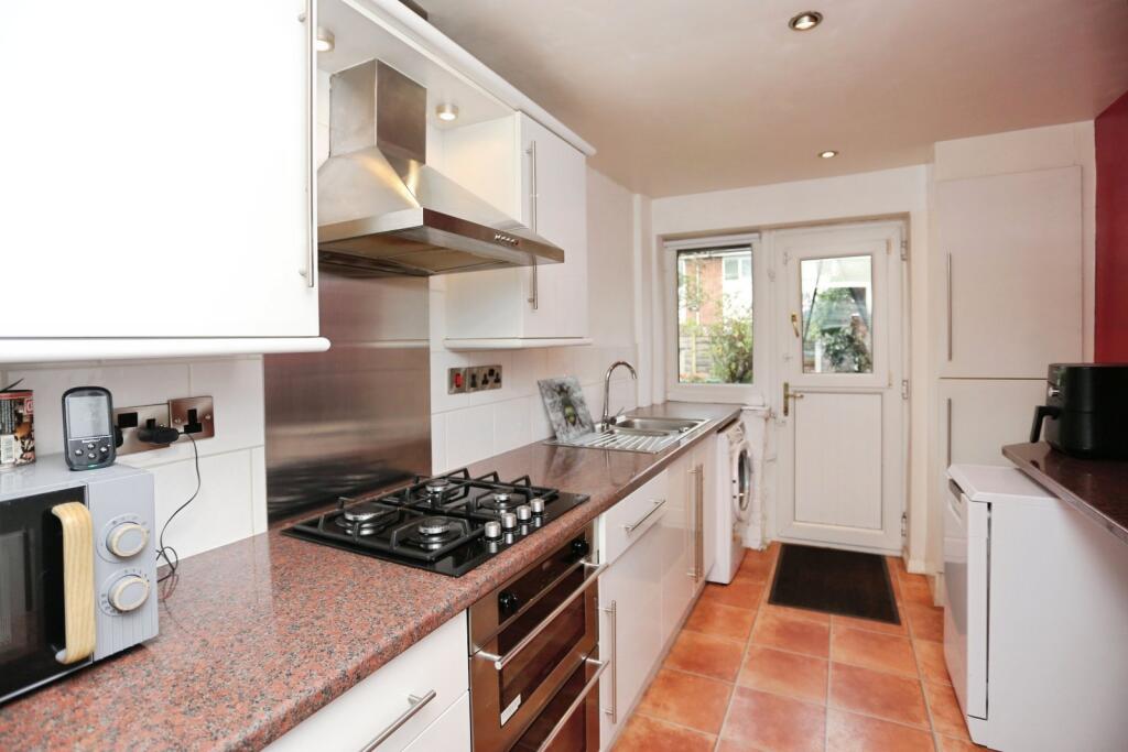 Beaminster Avenue, Heaton Mersey, Stockport, SK4 photo 3