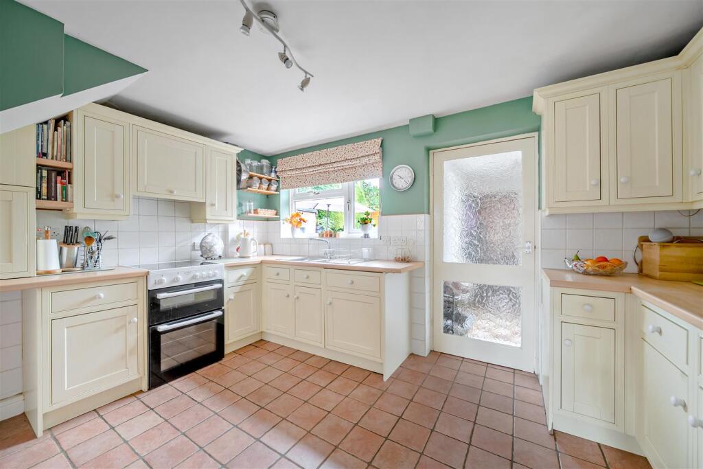 House in Dudley - View 3