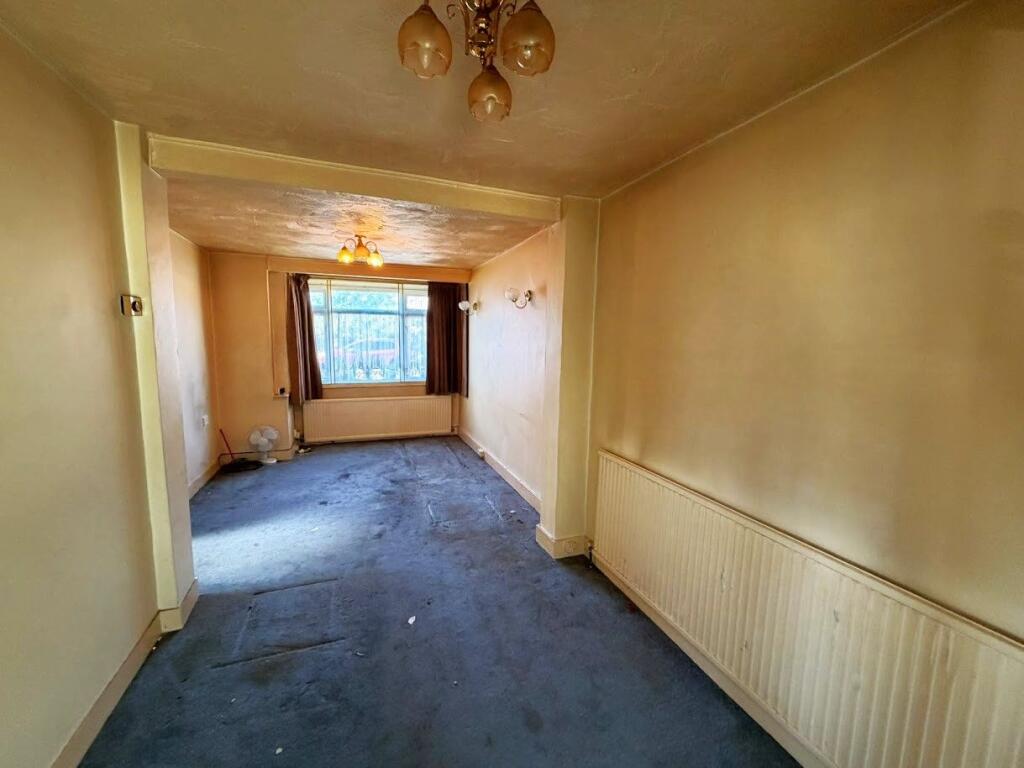Beeston Way, Feltham, TW14 photo 4