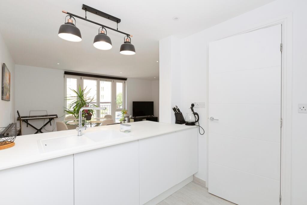 Apartment in London - More