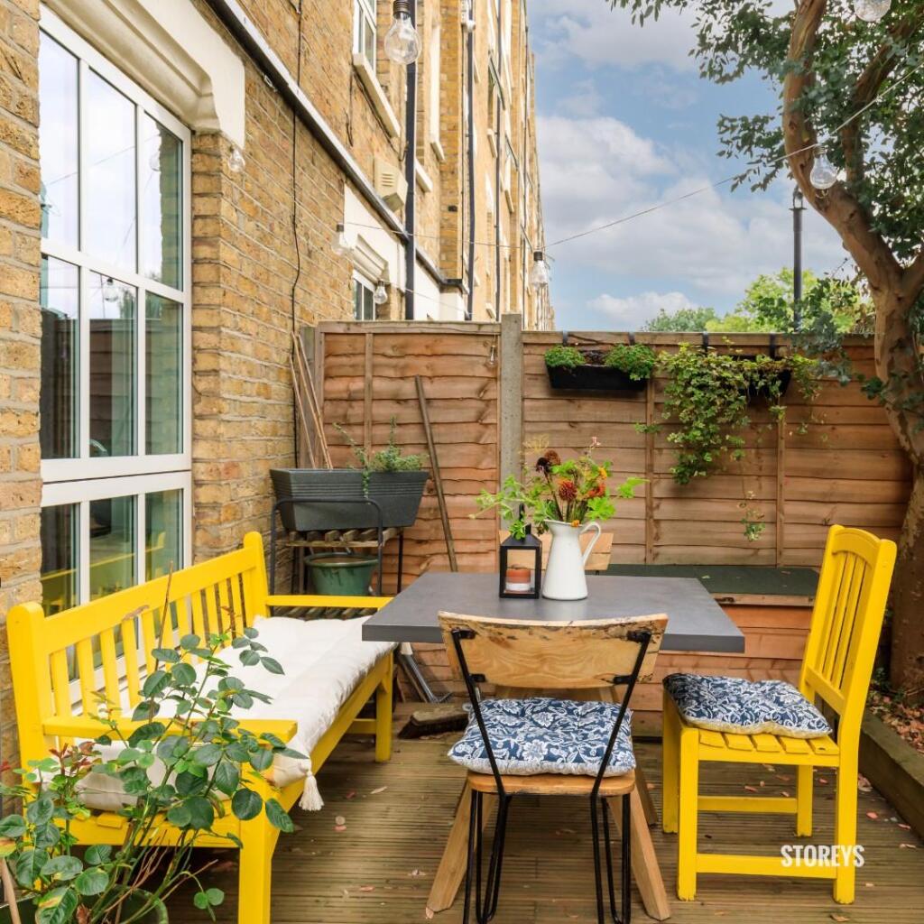 Apartment in London - More