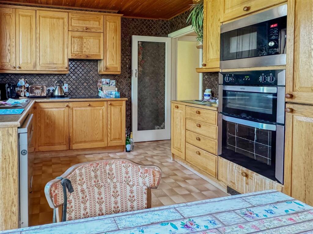 House in Arun, Hampton Park, Littlehampton - More