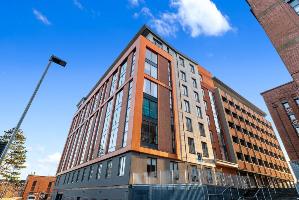 Main image of property: Flat 1/2, 80 Inverlair Avenue, Cathcart, G43 2BD