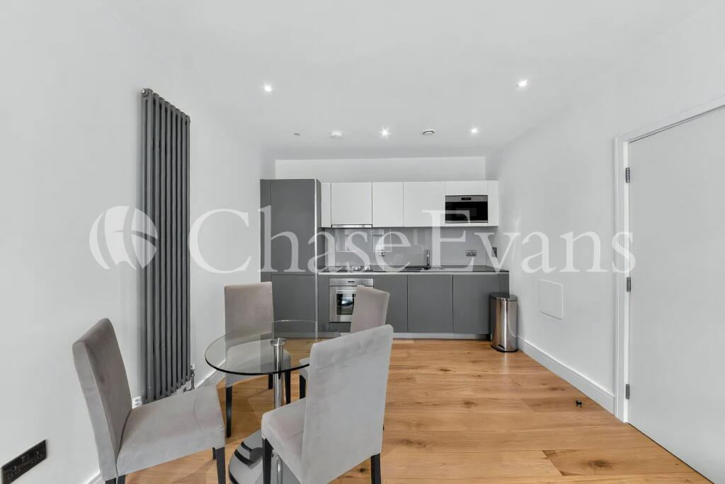 Apartment in London - View 5