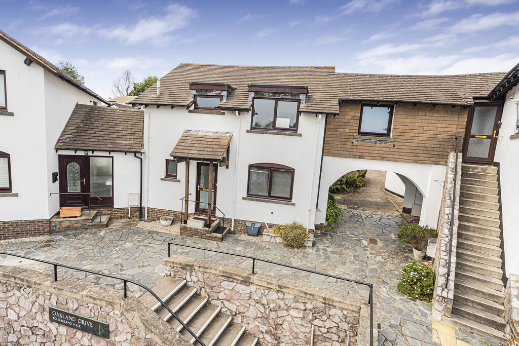 Main image of property: Oakland Drive, Dawlish, EX7 9RX