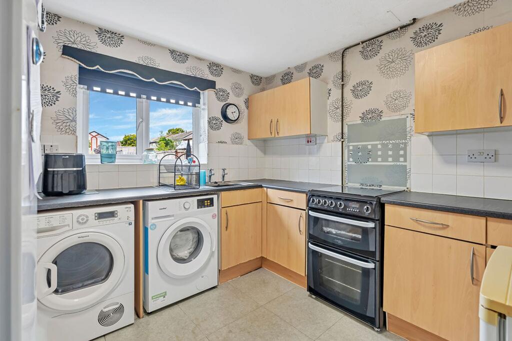 Grasmere Avenue, Warrington, WA2 photo 4