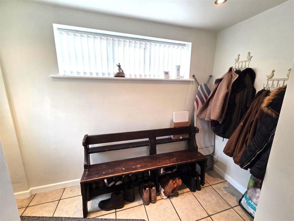 House in Bassetlaw, Elkesley - View 2