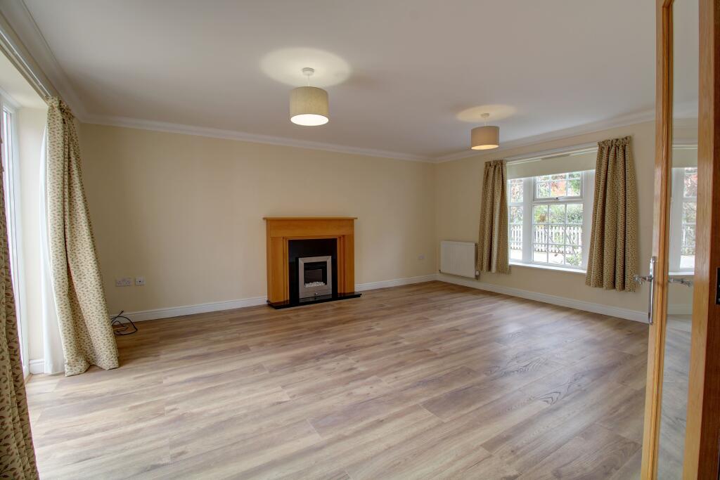 House in Ipswich - View 3