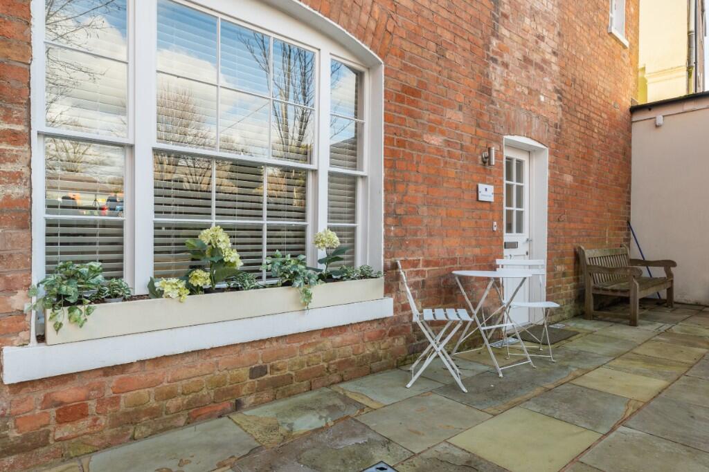 2 Harbury Court, Binswood Avenue, Leamington Spa, Warwickshire, CV32 5DG photo 3