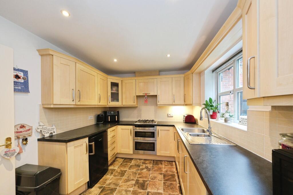 House in Nottingham - View 5