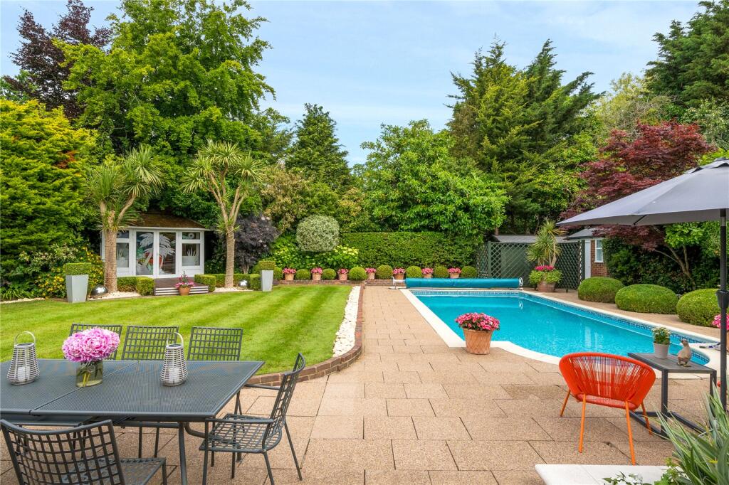 Main image of property: Barnet Road, Arkley, Hertfordshire, EN5