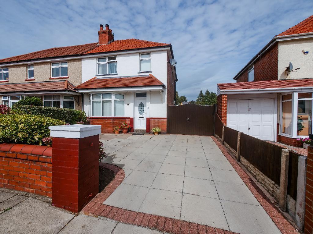 2-bed semi-detached on Grantham Road, Birkdale, Southport, Merseyside, PR8 4LS, £220,000