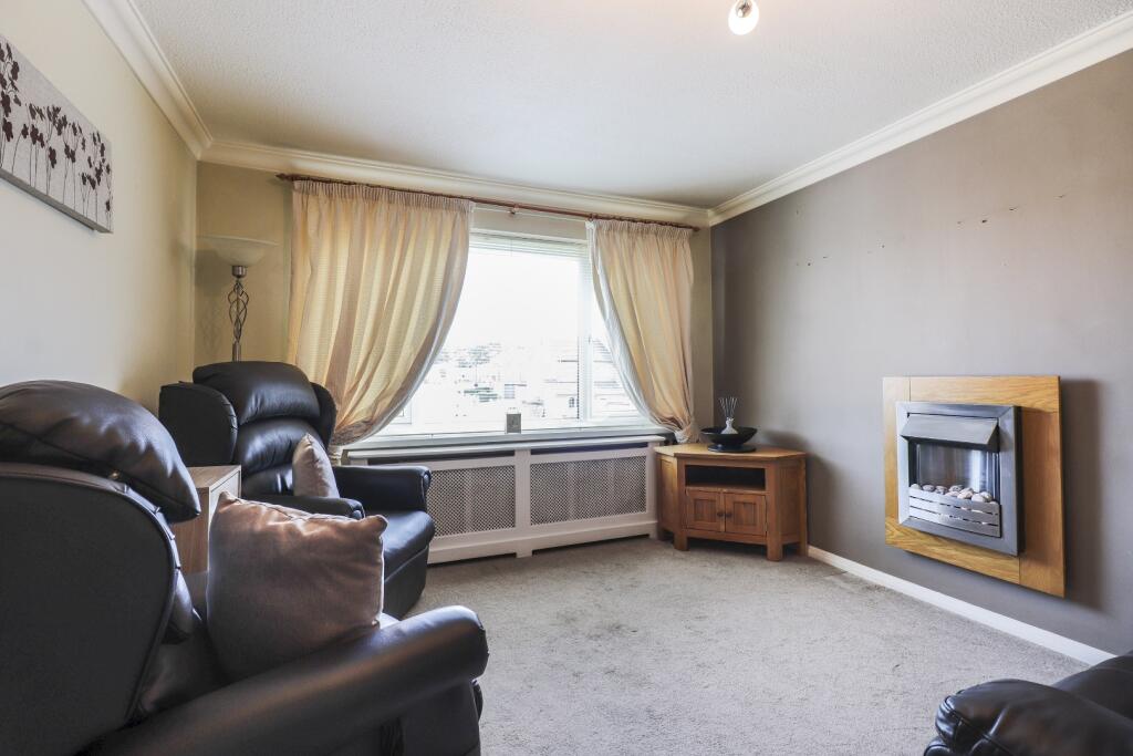 Hornbeam Close, Chapeltown, Sheffield photo 4