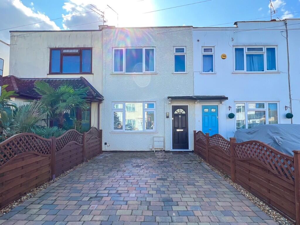First Avenue, West Molesey, Surrey, KT8. 2 bedroom terraced house for sale