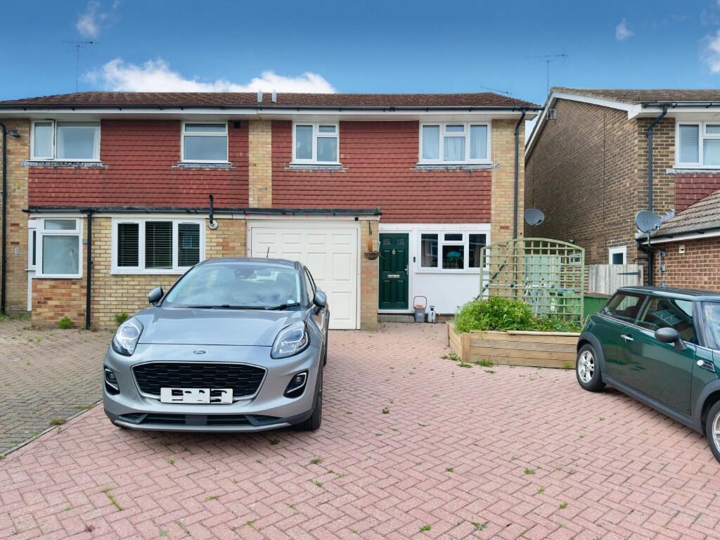 Main image of property: Howard Road, Horsham, West Sussex, RH13