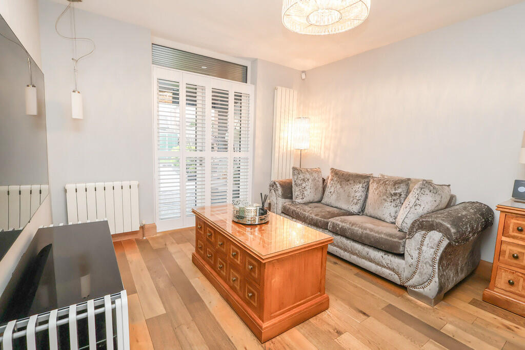 Princes Avenue, Tolworth photo 3