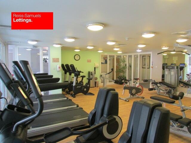 5 bedroom town house for rent