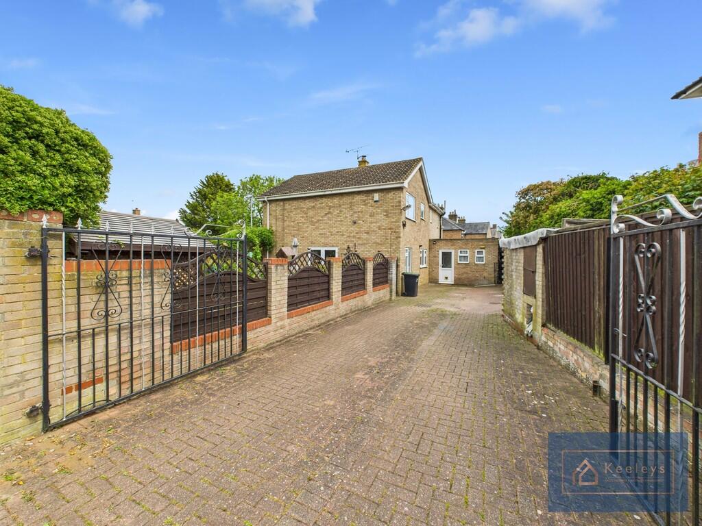 4-bed detached on 38, Wisbech Road, £399,995