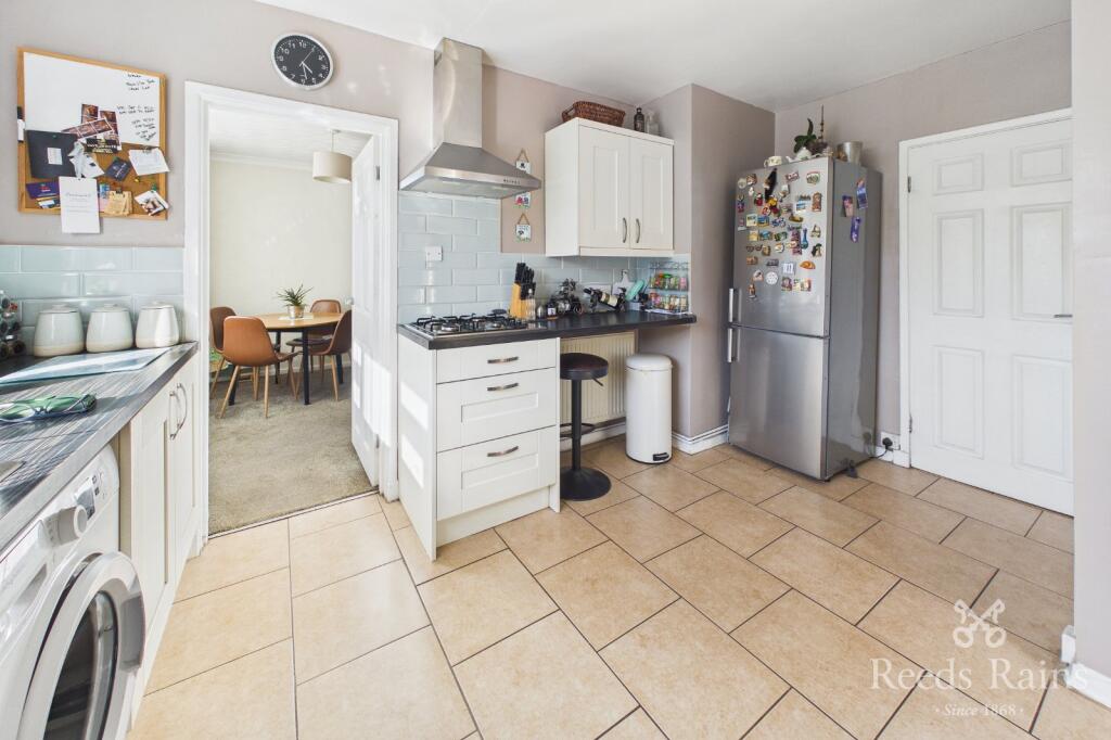 Lanshaw Crescent, Leeds, West Yorkshire, LS10 photo 4