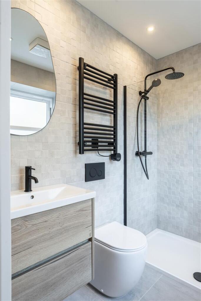 Apartment in Canterbury - View 3
