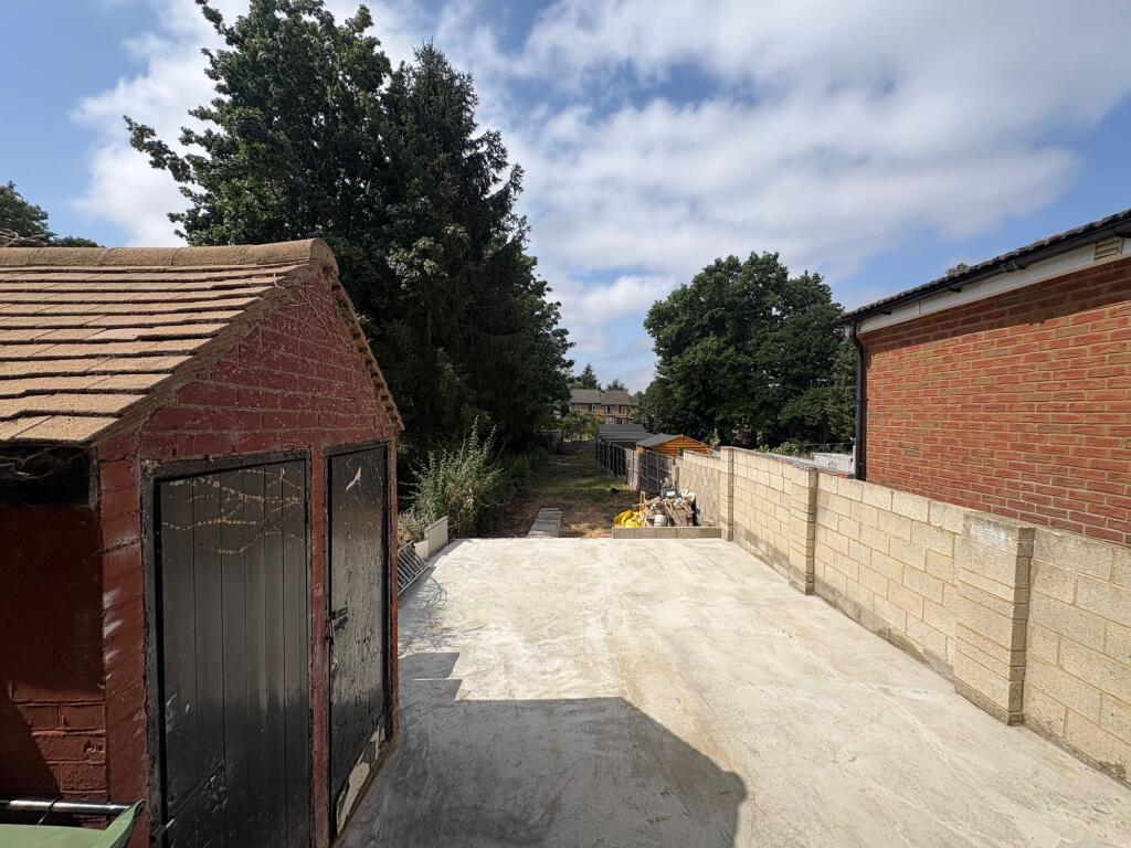 Chester Avenue, Luton, LU4 - View 3