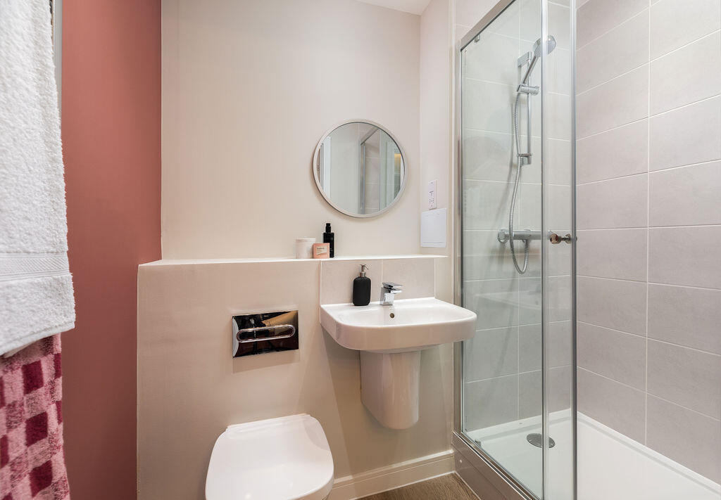 Apartment in Dartford, Stone - View 5