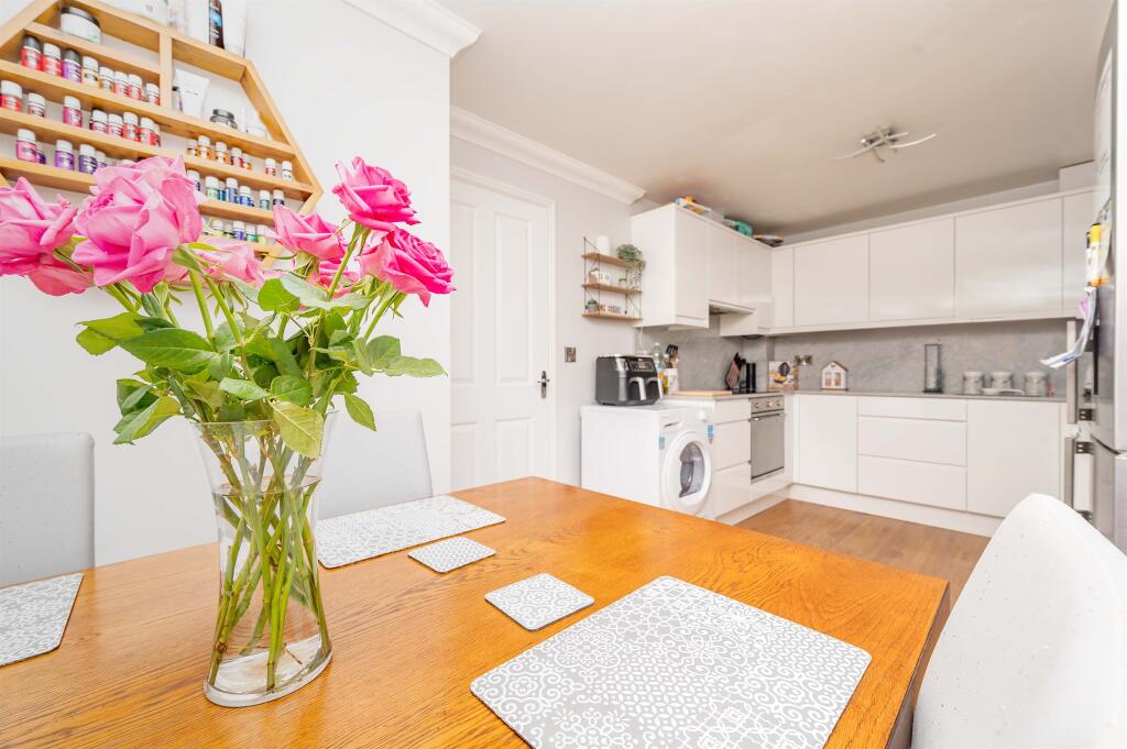 House in Desborough, North Northamptonshire - View 4