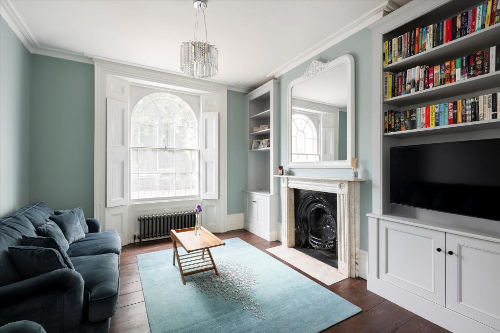 House in London, Angel, Islington - View 2