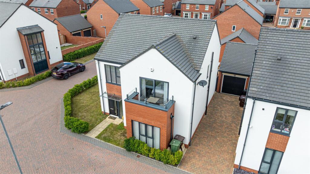 Main image of property: Thornesgate Mews, Wakefield