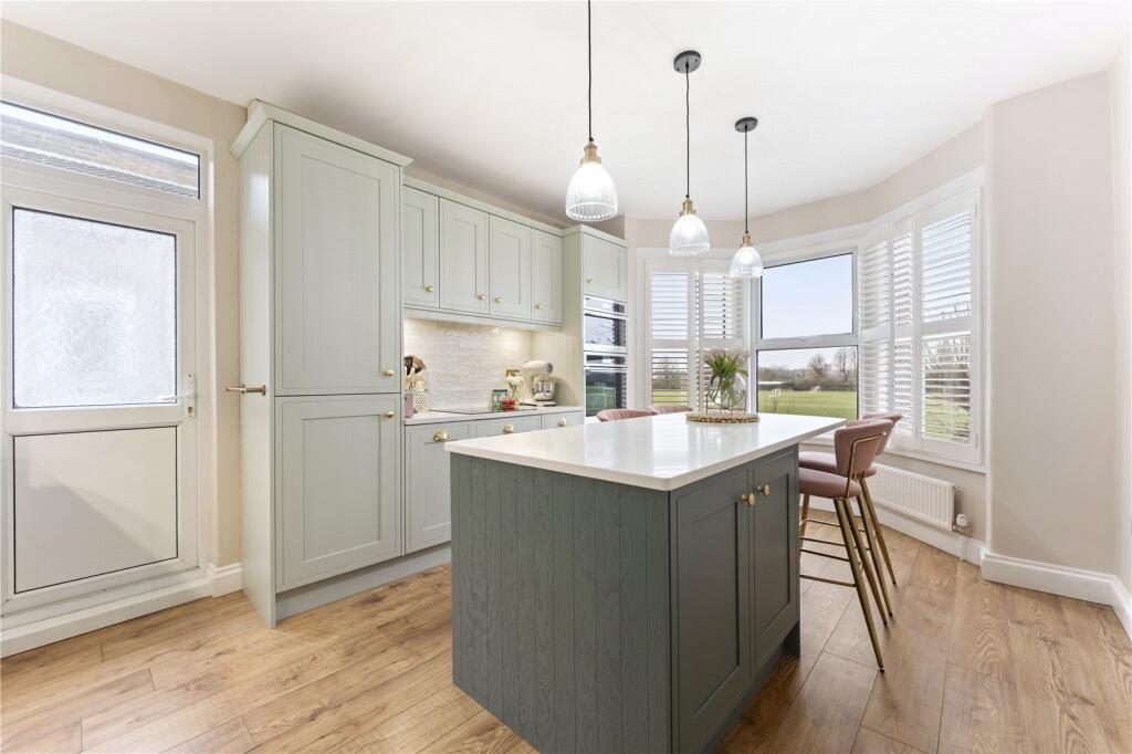 Apartment in London, Leyton - View 4