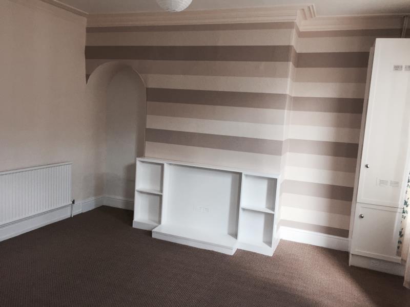 Main image of property: 27 Longroyd Grove, LS11 5HF