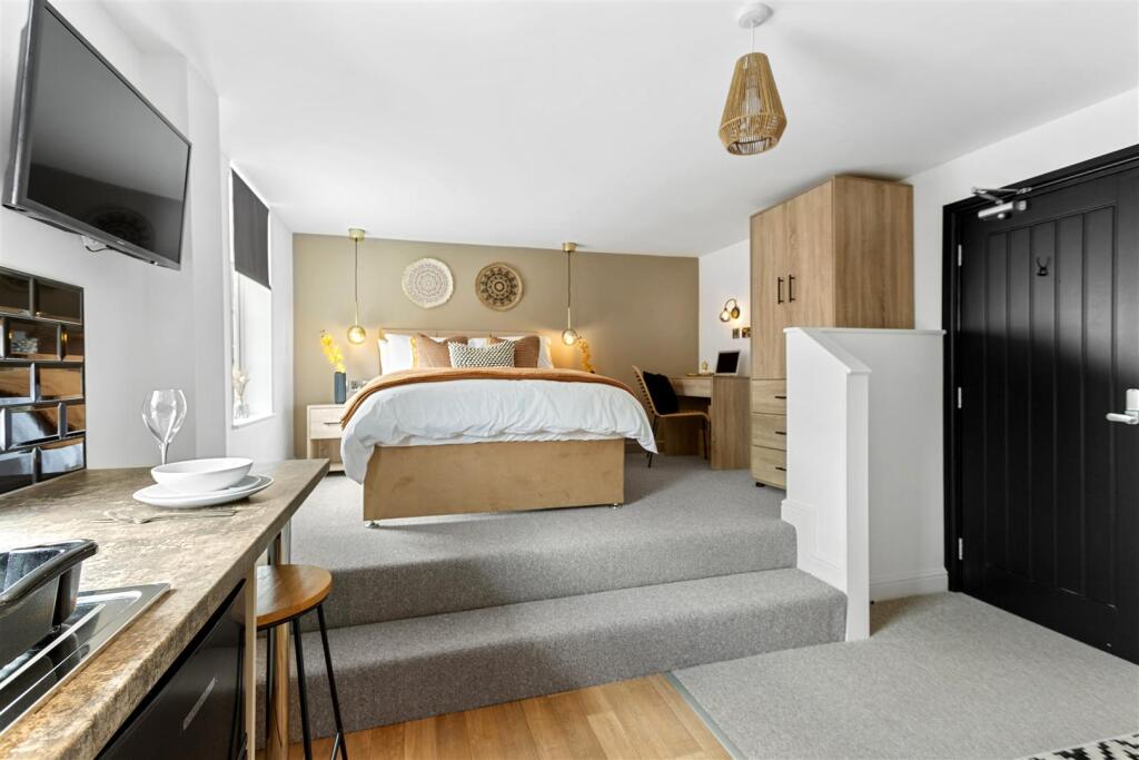 Apartment in Derby - View 2