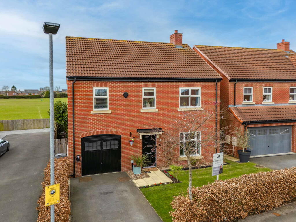 House in Rotherham, Wickersley - View 2