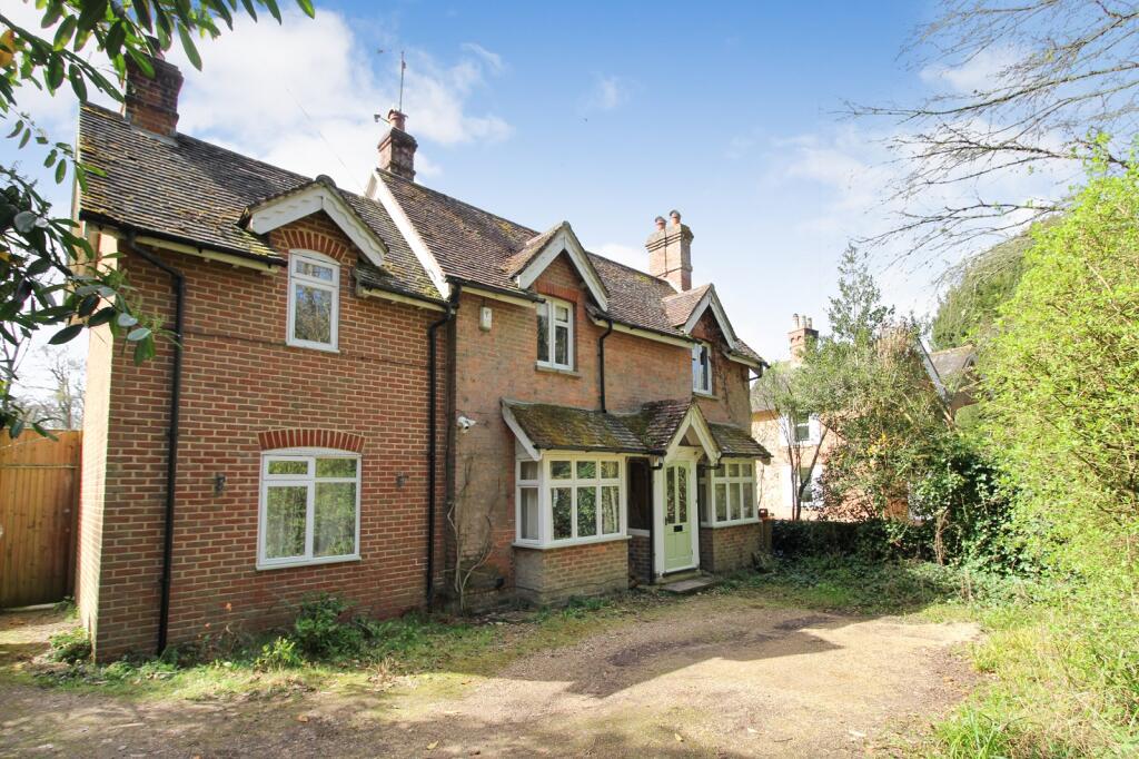 Main image of property: Brighton Road, Mannings Heath, Horsham, West Sussex. RH13 6HY