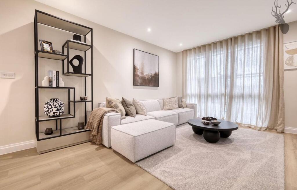 Apartment in Epping Forest, Chigwell - View 5