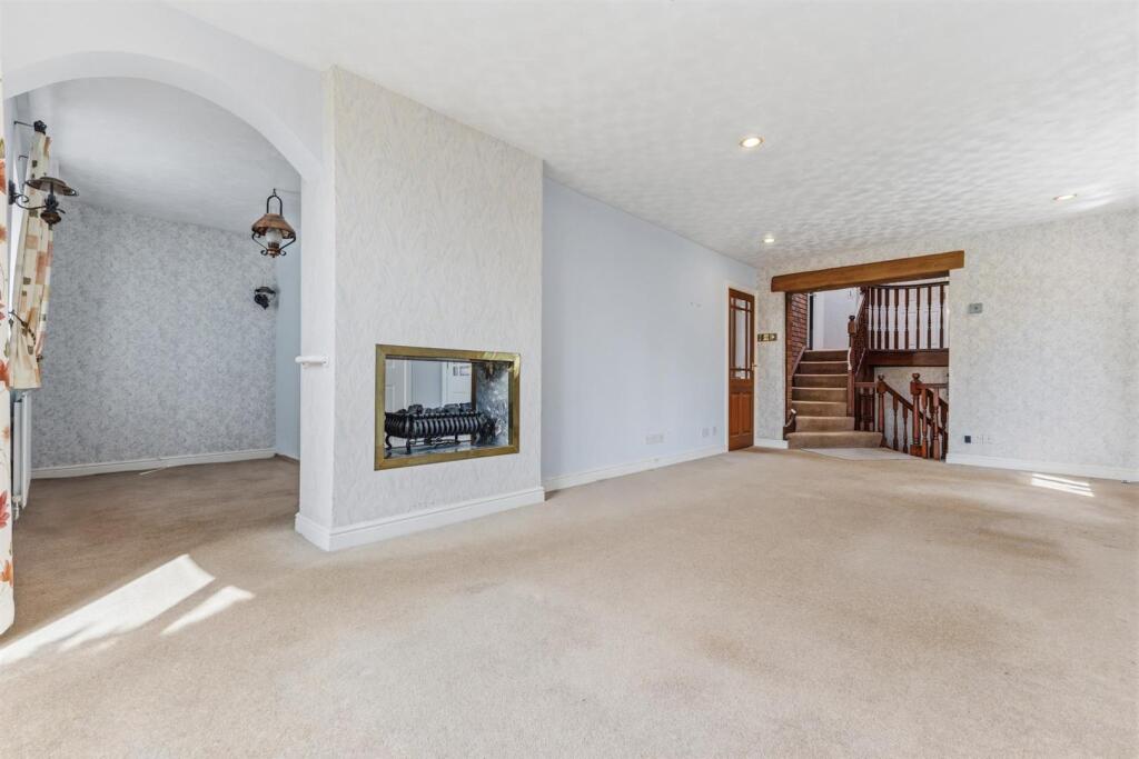 House in High Peak, Tunstead Milton, Chapel-en-le-Frith - View 5