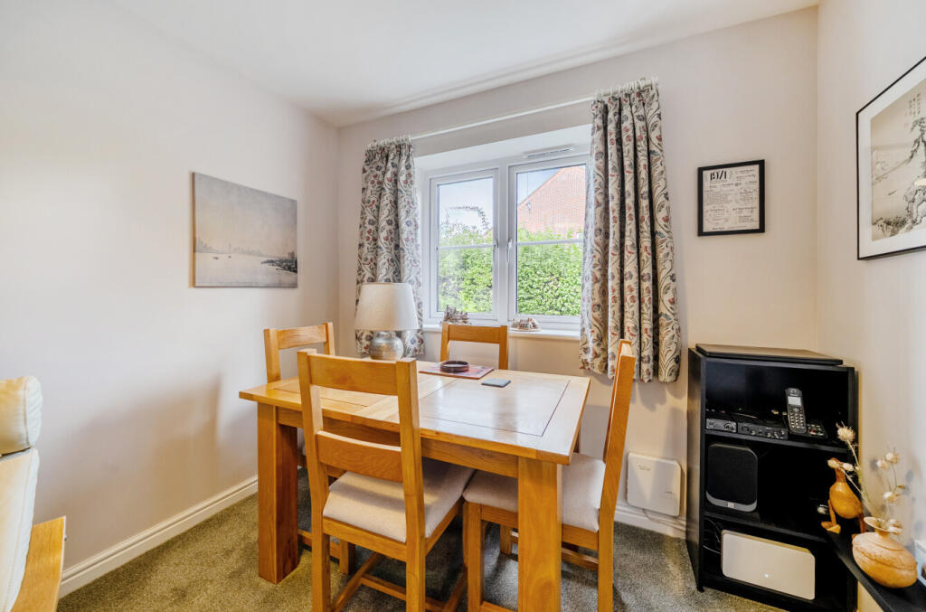 House in East Hampshire, Alton - View 4