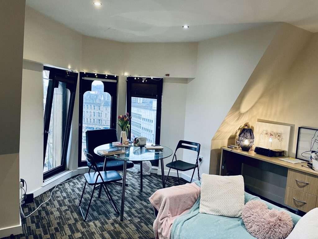Main image of property: Flat 34, Gladstone Buildings, 1 St James Row, S1 2EU
