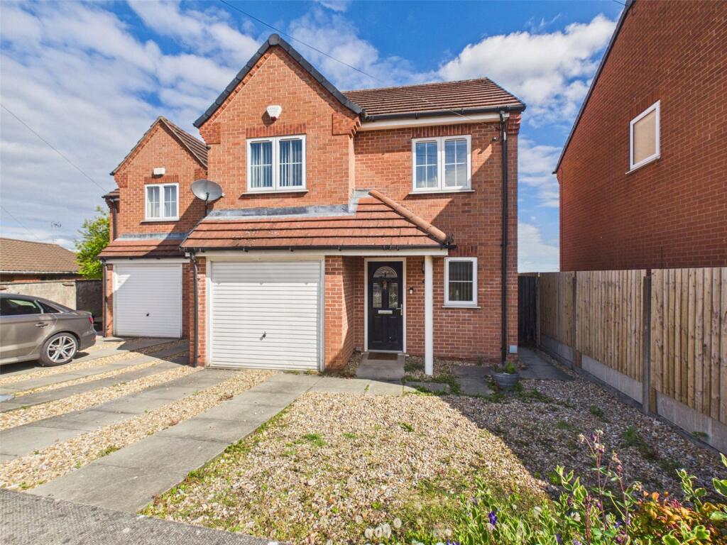 4-bed detached on Nook End Road, Heanor, Derbyshire, DE75, £260,000